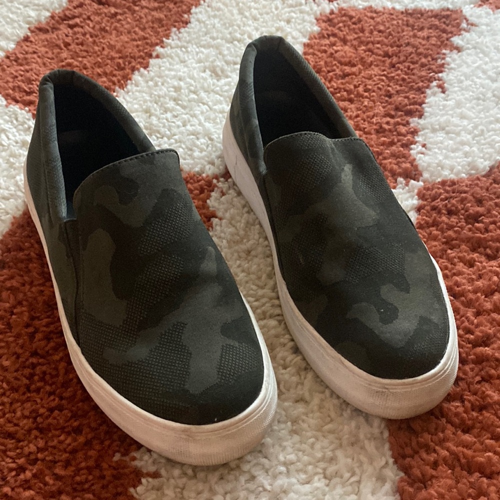 Vince Camuto slip on shoes